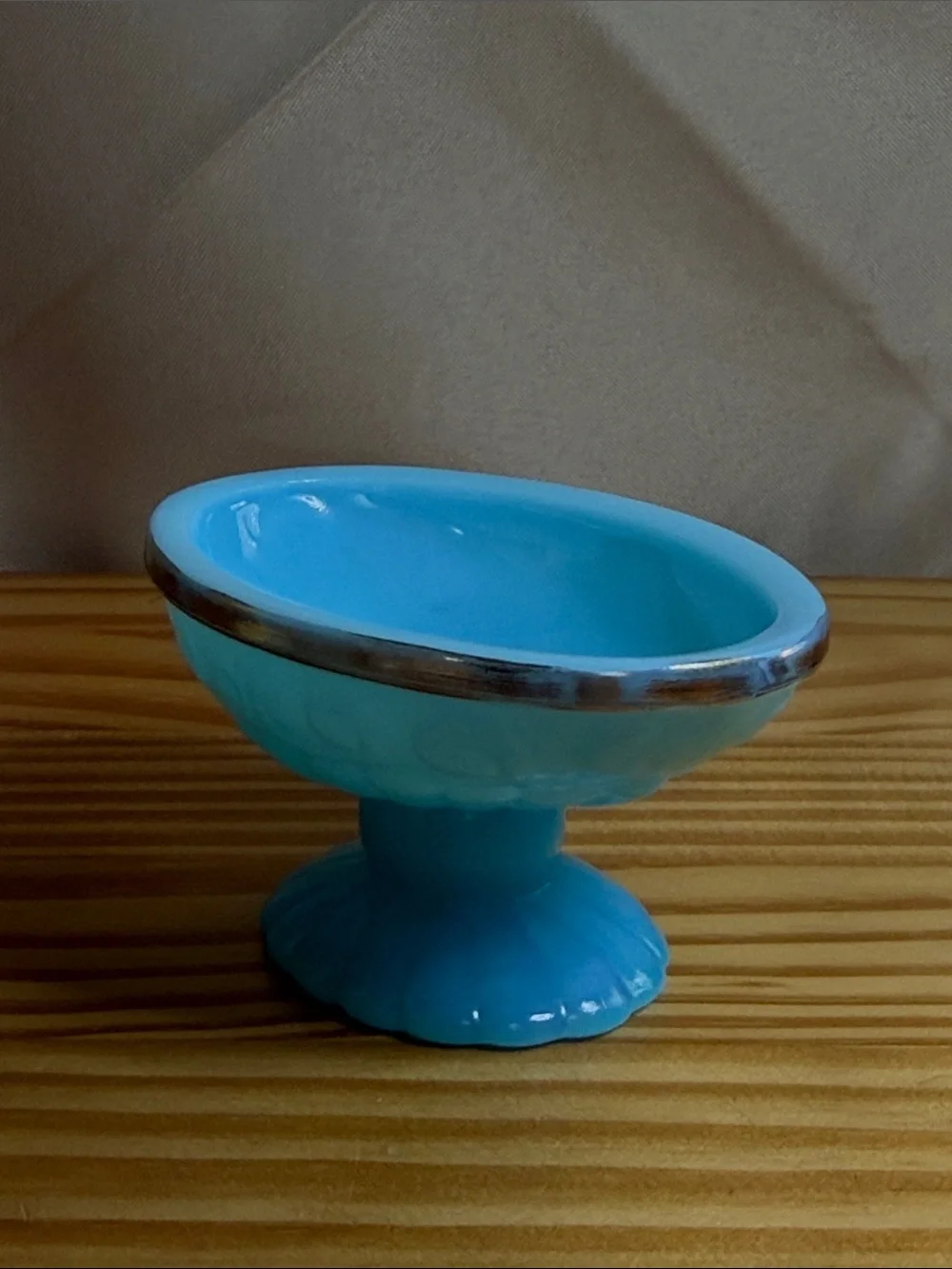 Vintage 70s Avon Bristol Blue Pedestal Soap Dish - Opaline Milk Glass Gold